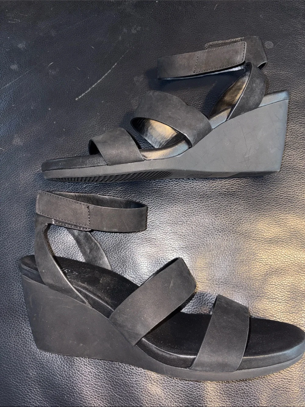Naturalizer Gen N Ignite Lightweight Black Nubuck Leather Wedge Sandals
